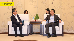 【集團(tuán)新聞】住友橡膠代表董事西口豪一來華視察，唐曉東在常與其會(huì)面