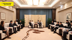 【集團(tuán)新聞】住友橡膠工業(yè)株式會(huì)社社長山本悟與常熟市委書記虞偉會(huì)晤